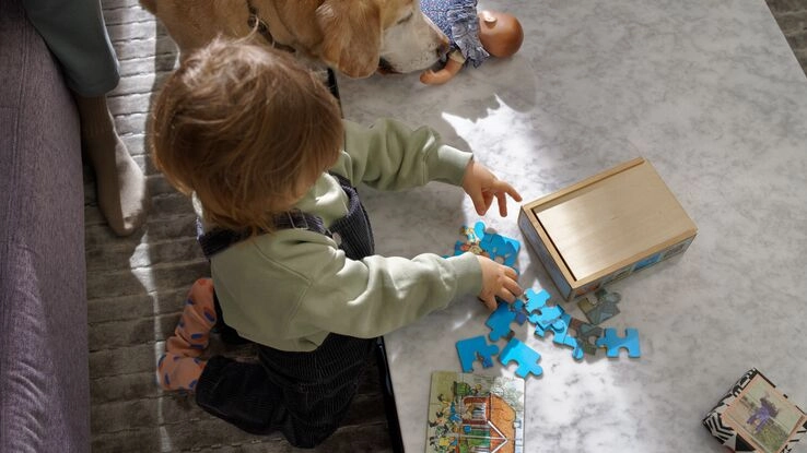 Förderung für Familien mit Kind: Über zehn Jahre können Sie mit dem Baukindergeld pro Kind 12.000 Euro erhalten. Pro Jahr sind 1.200 Euro pro Kind möglich.